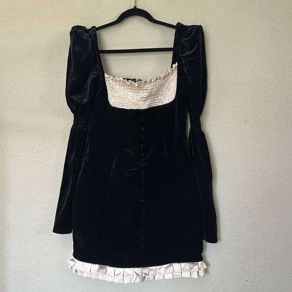 HOUSE OF CB size M 'Azaria' Black & Vintage Cream Mini Dress NWOT - Picture 15 of 16